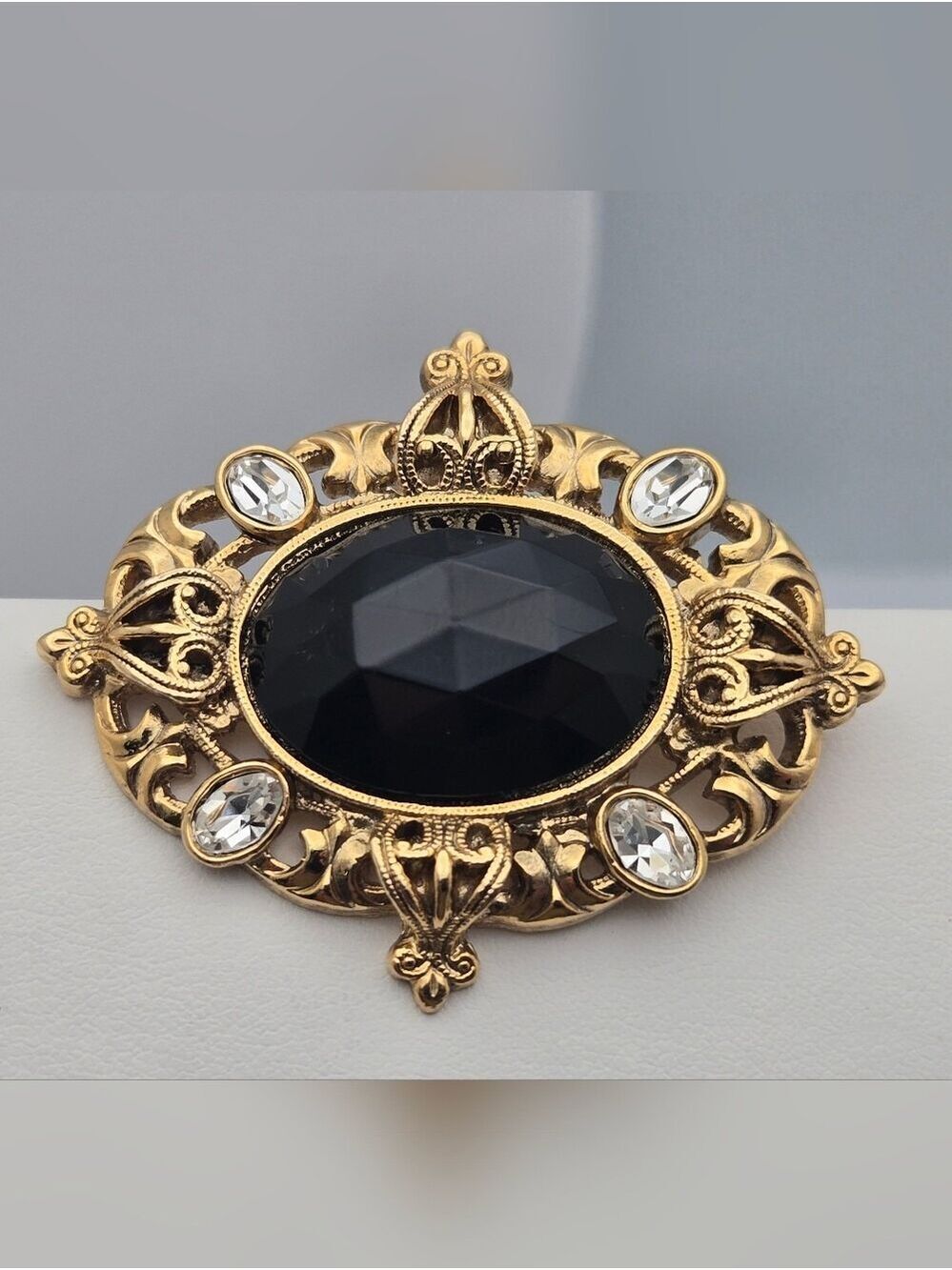 Vintage Style Gold Tone Filigree Brooch Black Faceted Stone Rhinestone Pin 2”